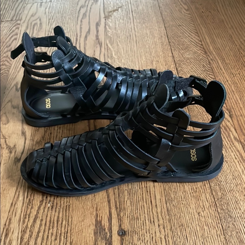 ASOS Black Leather Gladiator Sandals High-Top Design US Size 7 NWOB